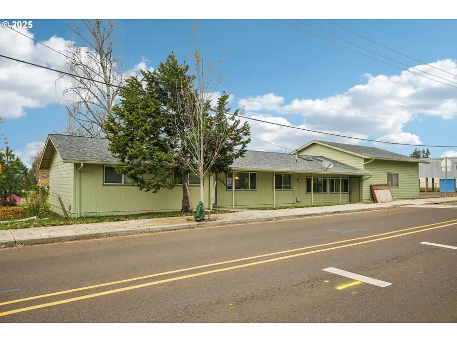 13445 Gaffney Ln, Oregon City, OR 97045 - Image #2