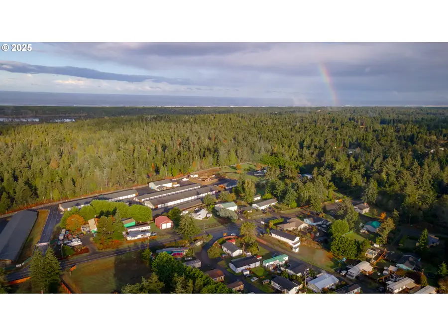 69127 Wildwood Rd #4, Saunders Lake, OR 97459 - Image #2