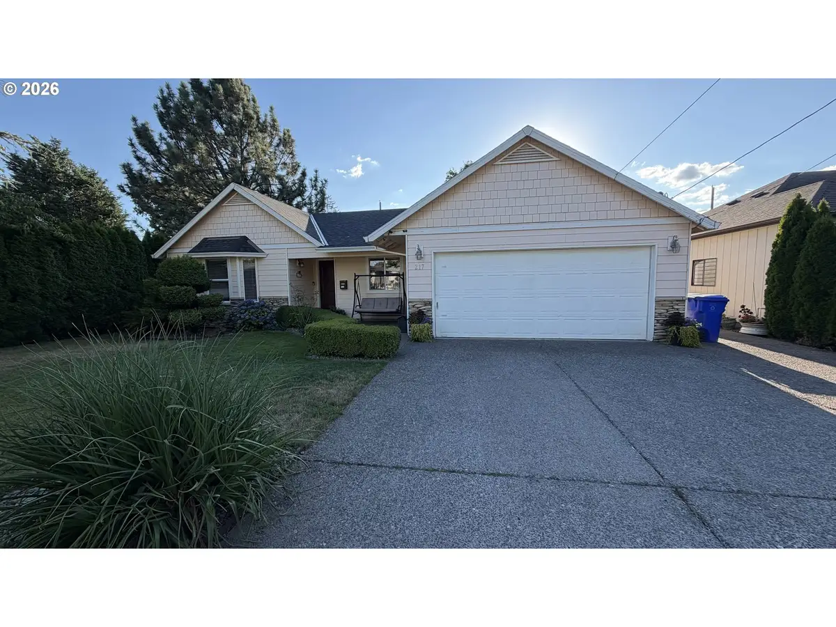 217 SE 90th Ave, Portland, OR 97216 - #1