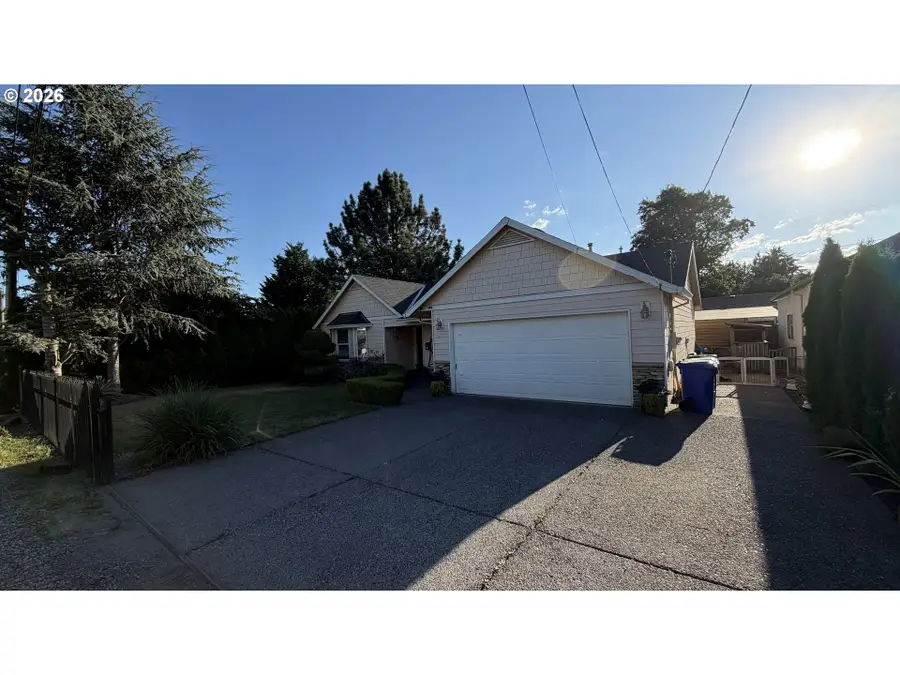 217 SE 90th Ave, Portland, OR 97216 - #3