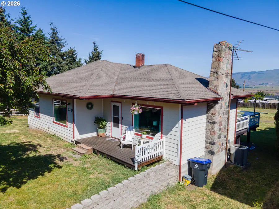 2215 E 16th St, The Dalles, OR 97058 - #2