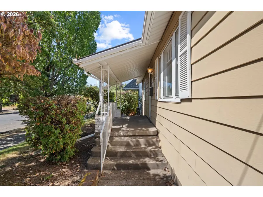 1525 N Kilpatrick St, Portland, OR 97217 - #3