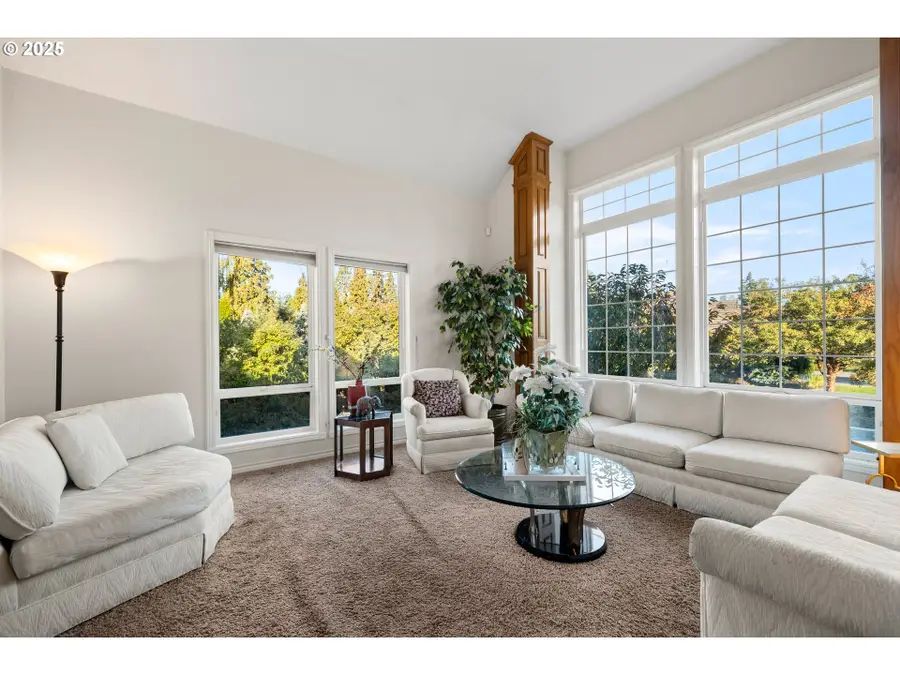 2925 SE Cleveland Dr, Gresham, OR 97080 - Image #3