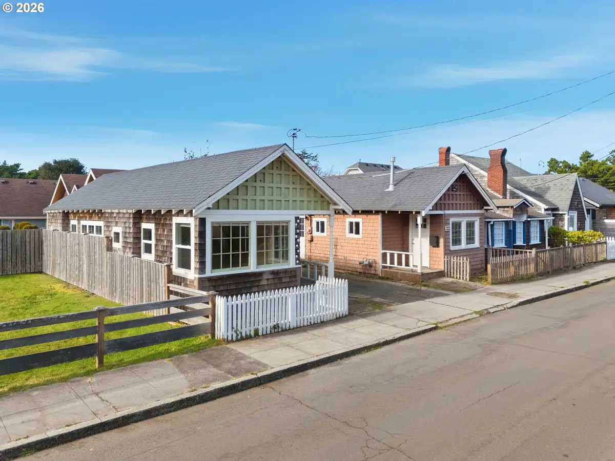 908/910 N Franklin St, Seaside, OR 97138 - #1