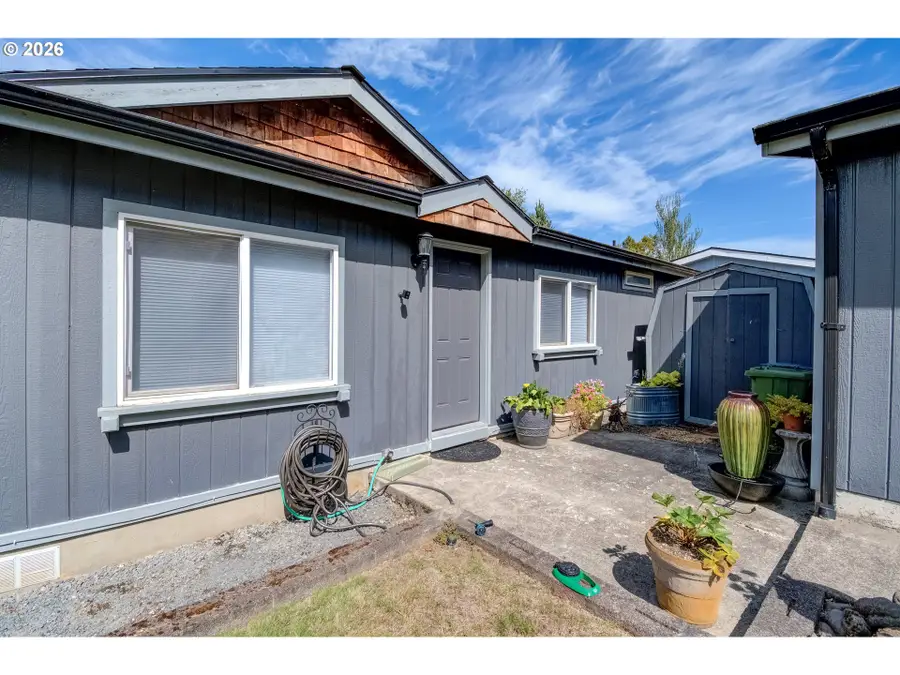 3225 Senecal Creek Dr, Woodburn, OR 97071 - #3