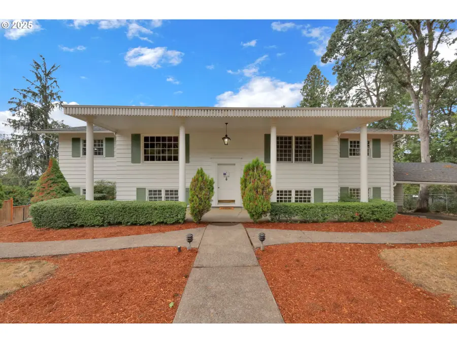 2405 W 22nd Ave, Eugene, OR 97405 - Image #3