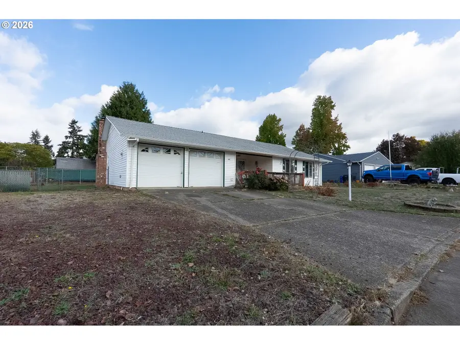 409 Alderwood Pl, Oregon City, OR 97045 - #3