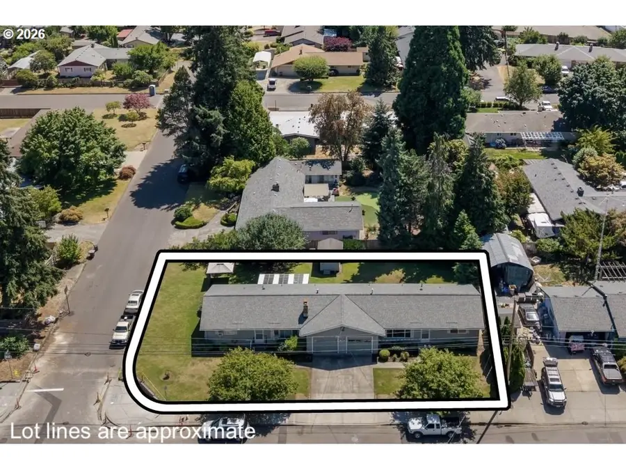 1574 SE Spruce St, Hillsboro, OR 97123 - #2