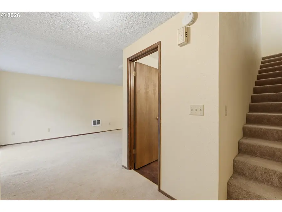 1100 N Meridian St #43, Newberg, OR 97132 - #3