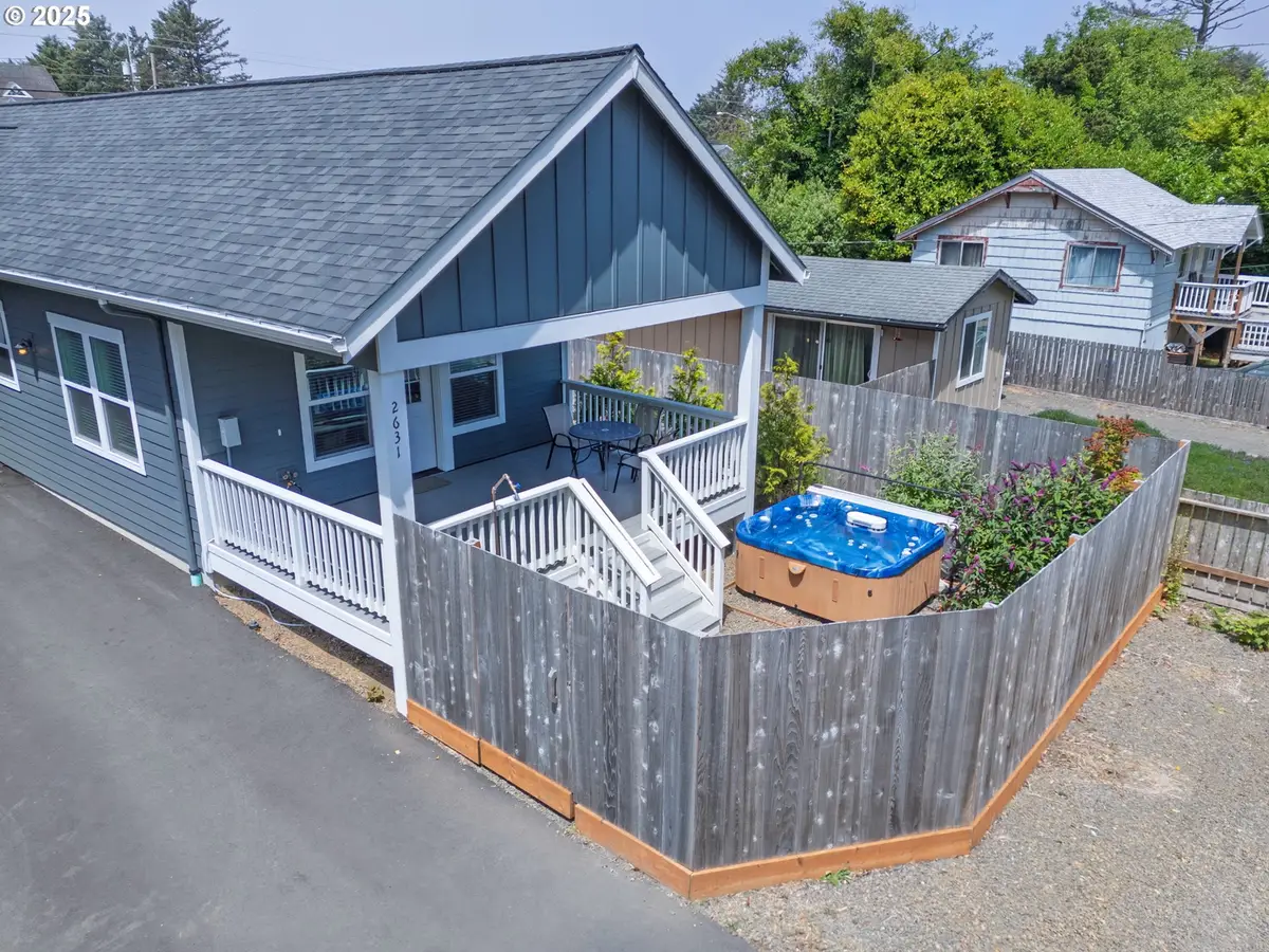 2631 NE Quay Ave, Lincoln City, OR 97367 - #1