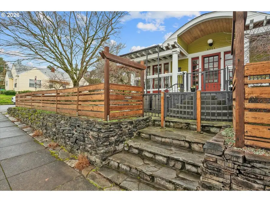 6044 SE Stark St, Portland, OR 97215 - #2