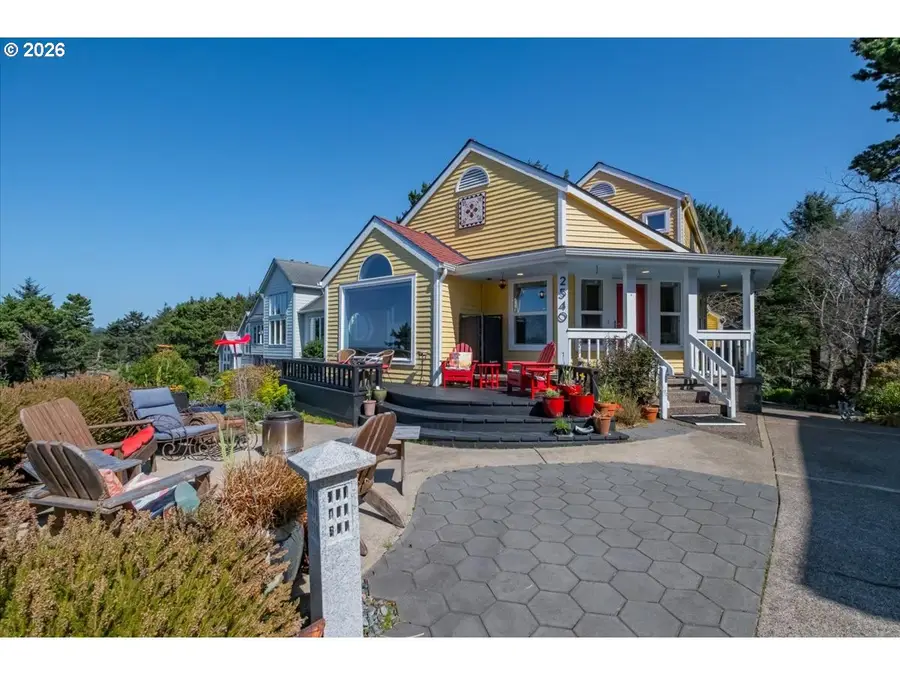 2540 NW Pacific St, Newport, OR 97365 - #2