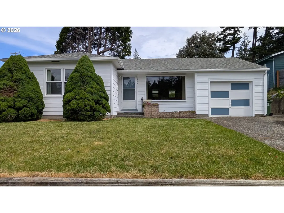 1778 Juniper Ave, Coos Bay, OR 97420 - #1