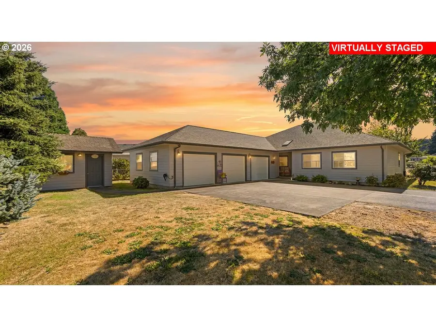 160 Spear Ln, Yoncalla, OR 97499 - #2