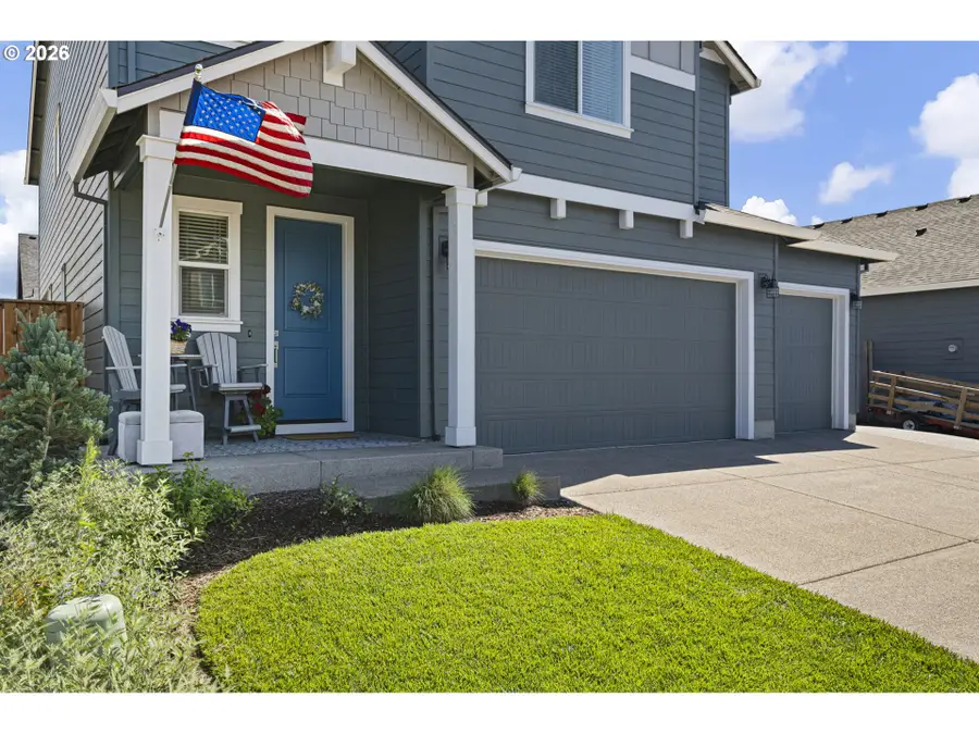 2477 W 8th Ave, Junction City, OR 97448 - #3
