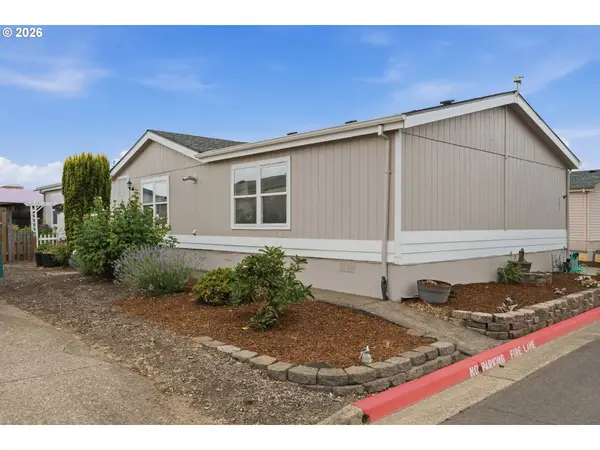 1000 S Mckern Ct #123, Newberg, OR 97132