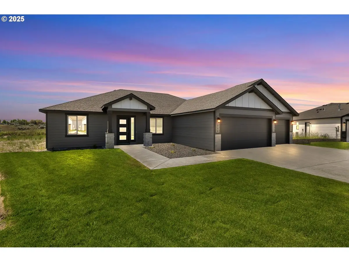 229 Tiber St, Boardman, OR 97818 - Image #1