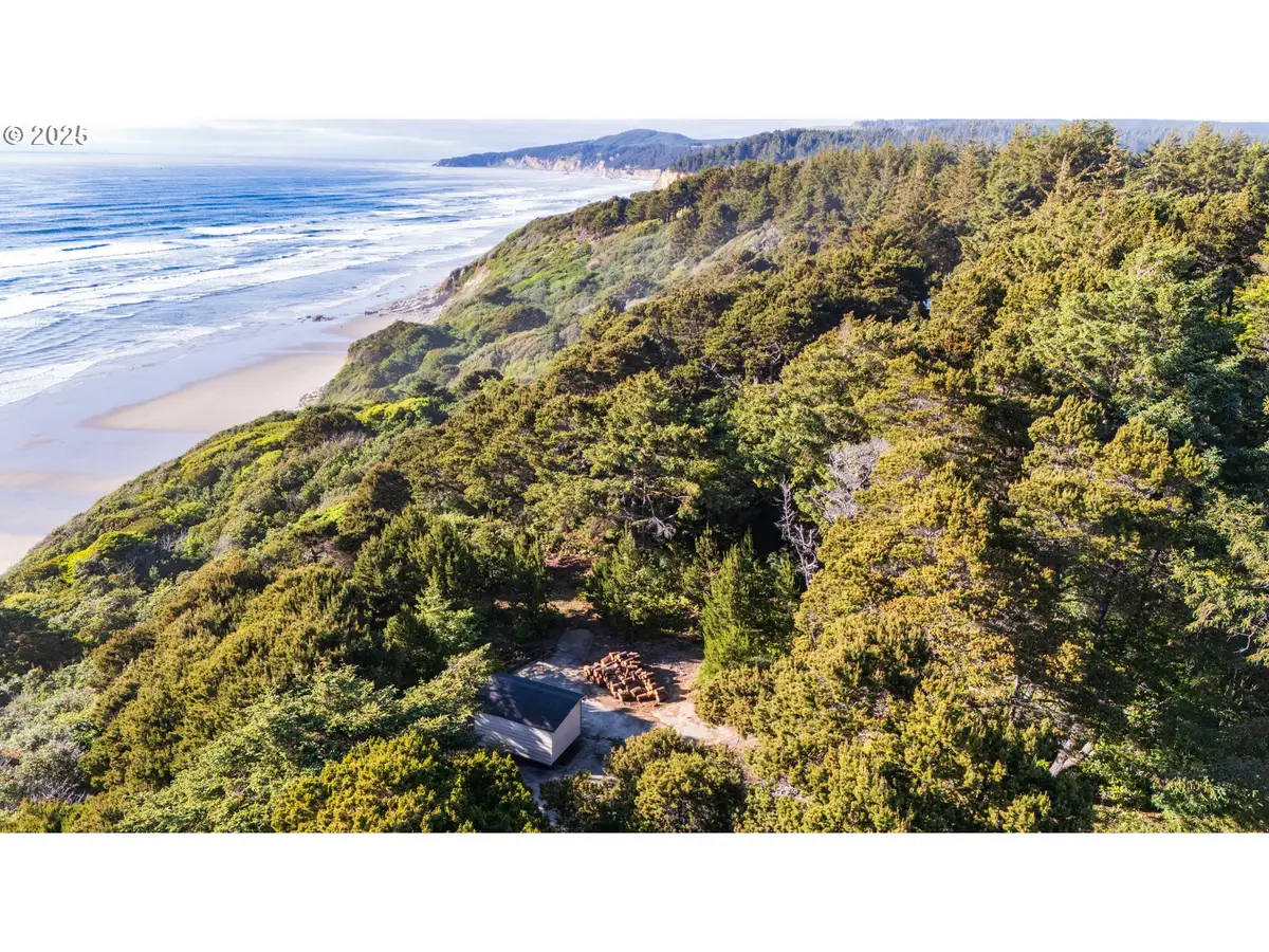 88677 Whiting Ln, Bandon, OR 97411 - Image #1