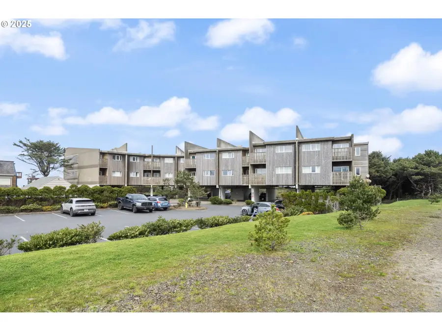 105 NW 23rd Ave #208, Rockaway Beach, OR 97136 - Image #3