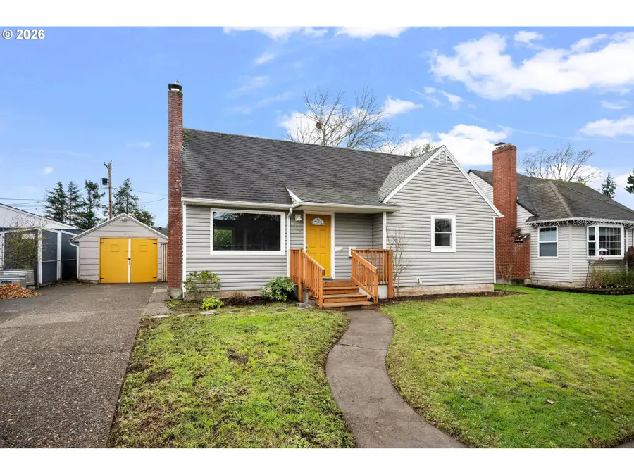 9006 SE Clay St, Portland, OR 97216 - Image #2