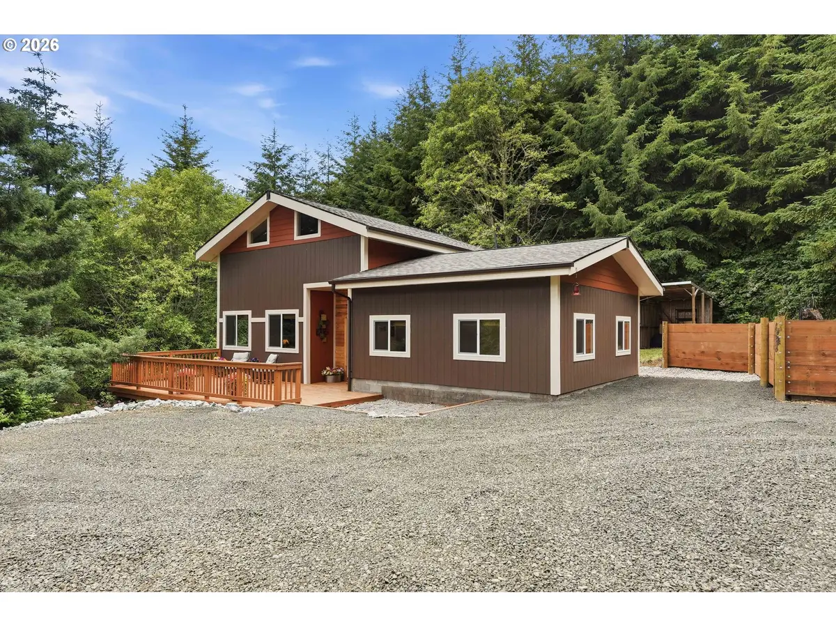 60398 Fox Glove Rd, Coos Bay, OR 97420 - #1