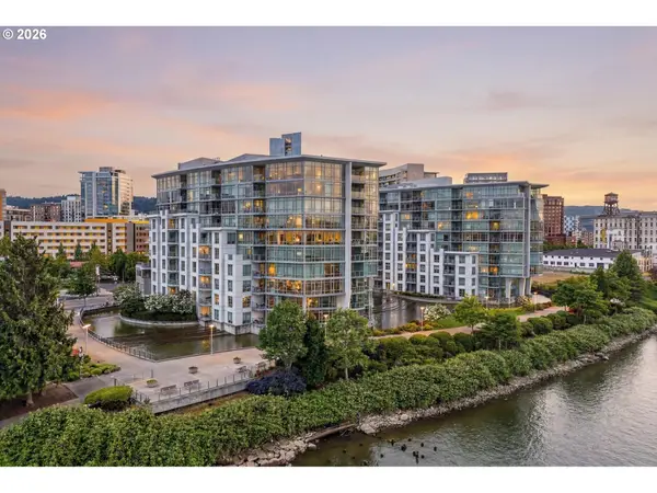1310 NW Naito Pkwy #206, Portland, OR 97209