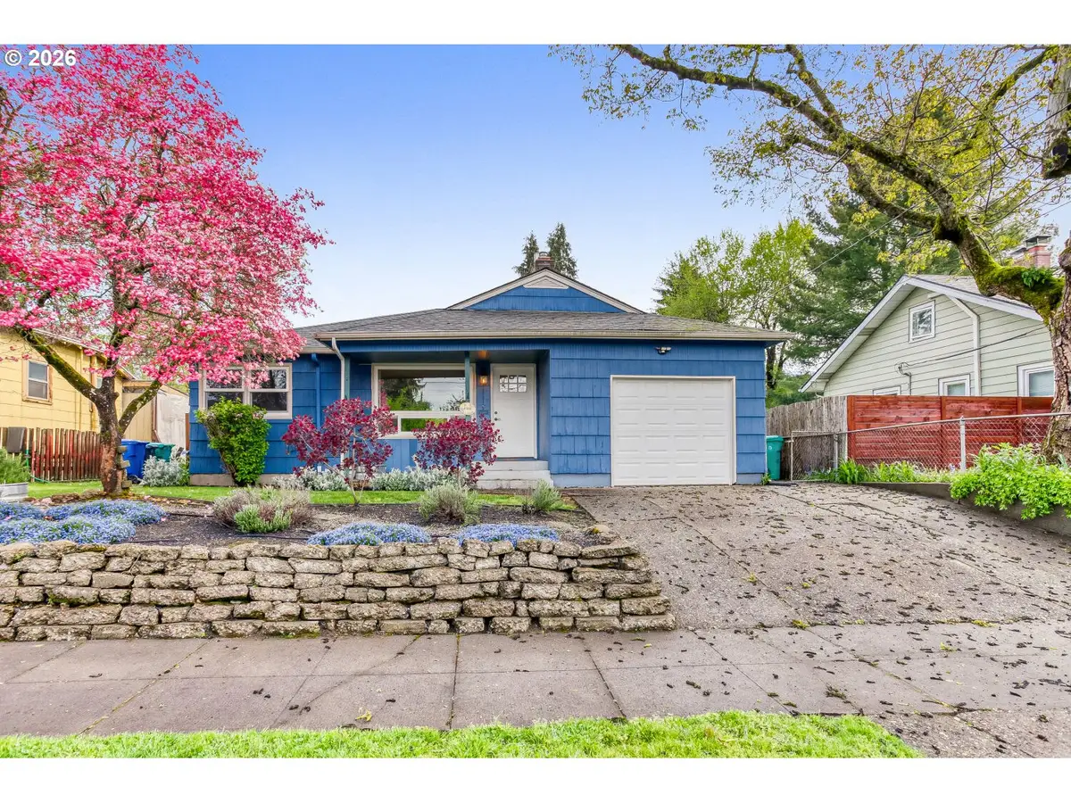 6433 N Yale St, Portland, OR 97203 - #1