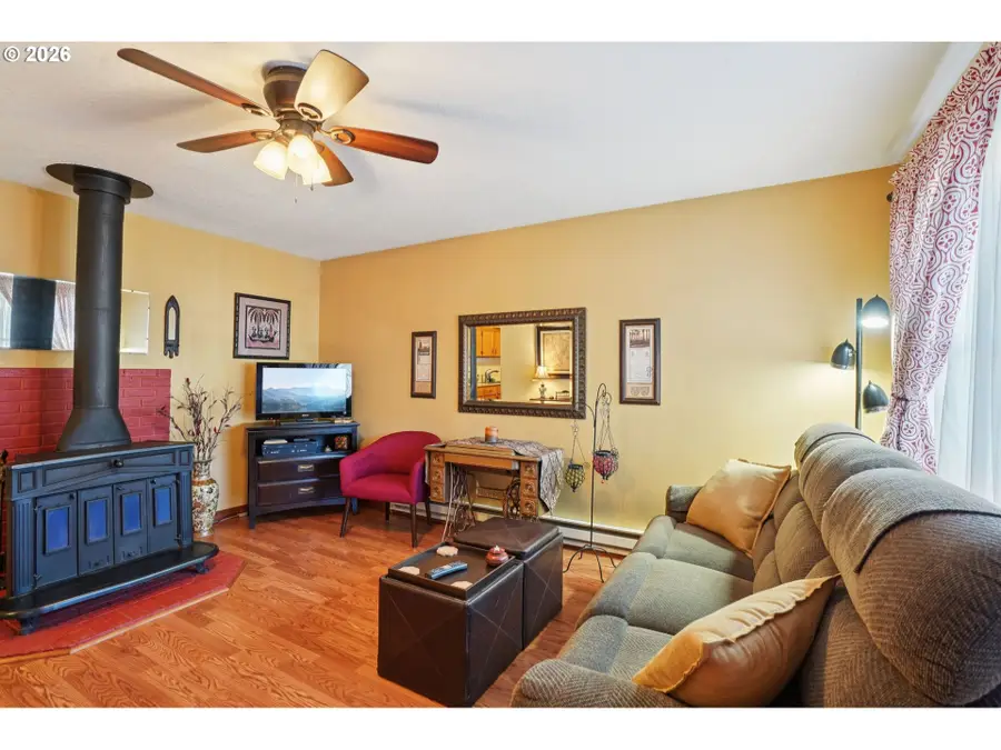 9934 N Central St, Portland, OR 97203 - #3