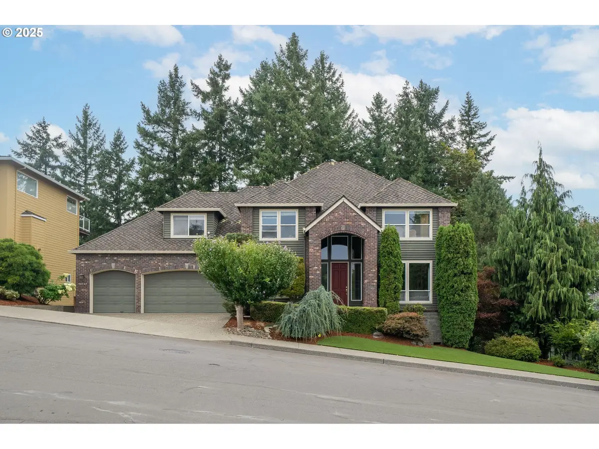 13737 SW Benchview Ter, Tigard, OR 97223 - Image #1
