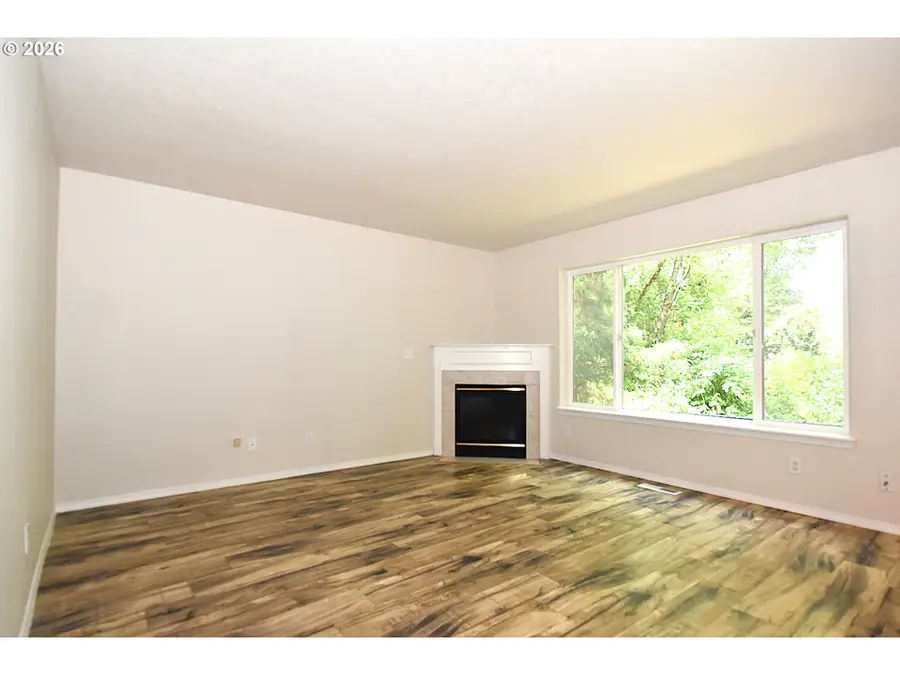 1381 NE Kinney St, Hillsboro, OR 97124 - #3