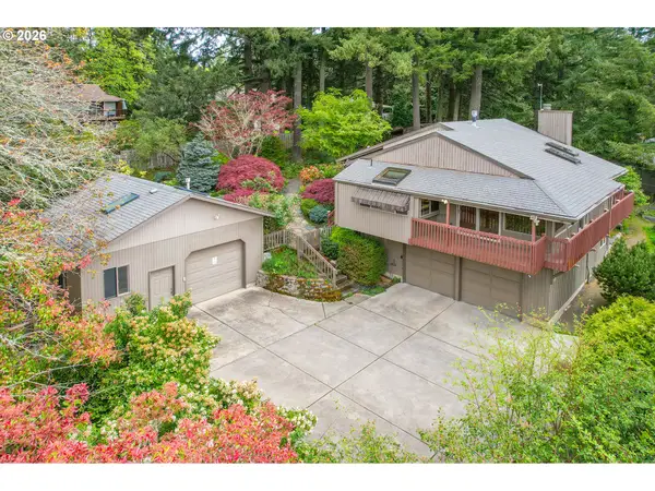 1839 SW Collins Ct, Portland, OR 97219