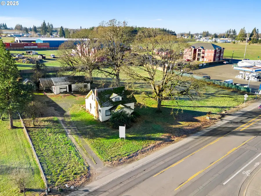 1522 W Main St, Molalla, OR 97038 - Image #2