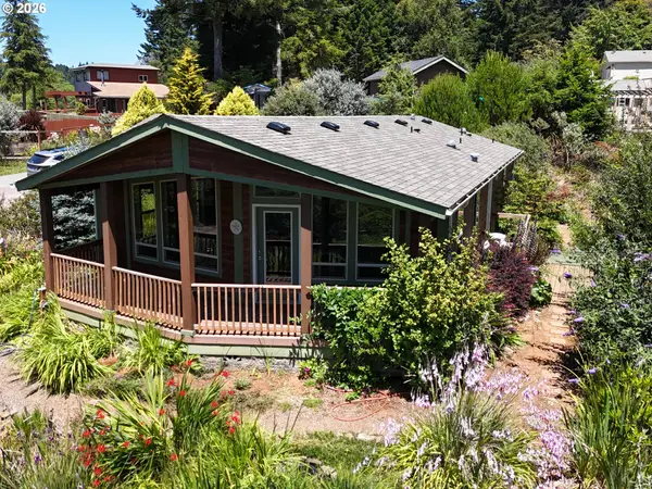 96422 Alder Ridge Rd, Brookings, OR 97415