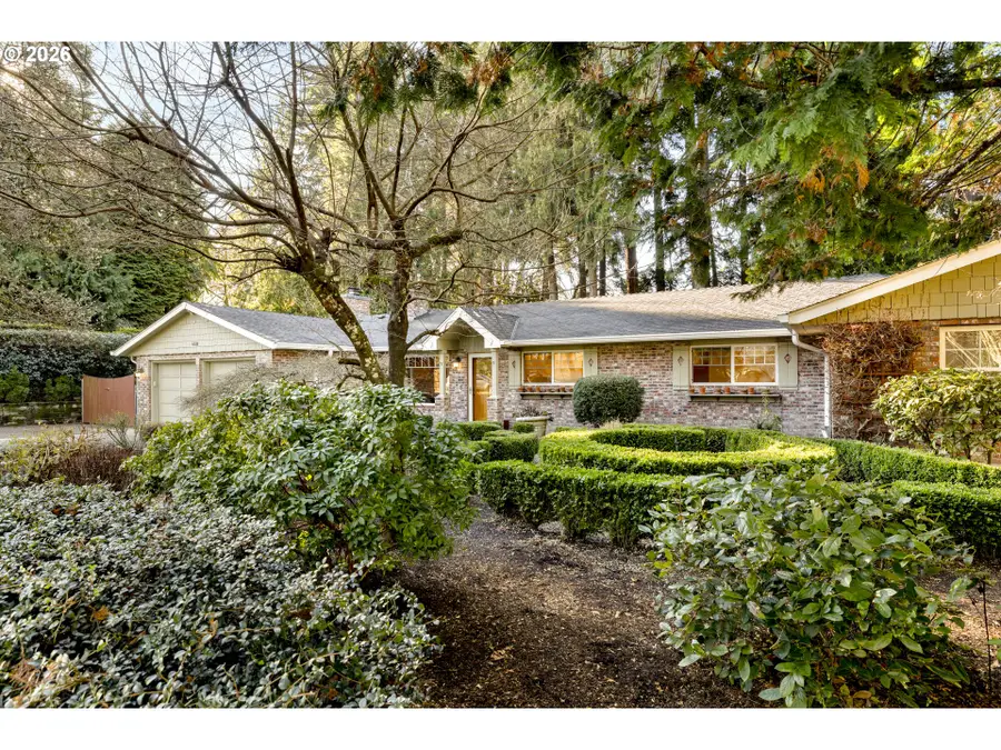 4520 Calaroga Dr, Northwest Clackamas, OR 97068 - #2