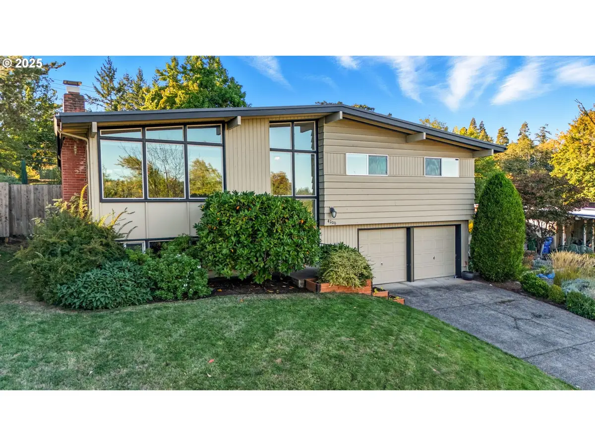 4200 Oak St, Eugene, OR 97405 - Image #1