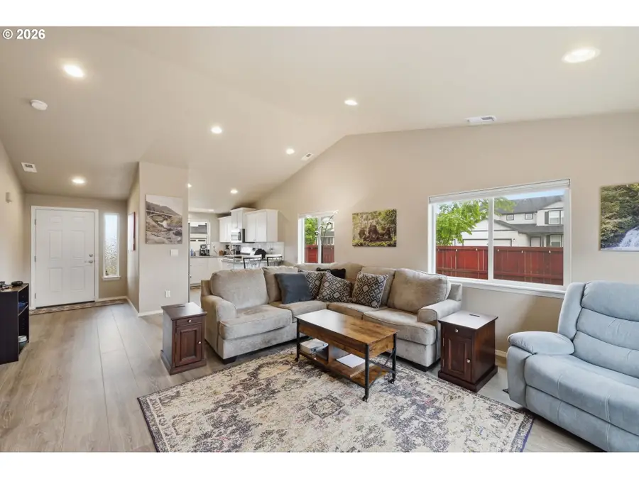 1371 Tirion Ave, Eugene, OR 97404 - #3