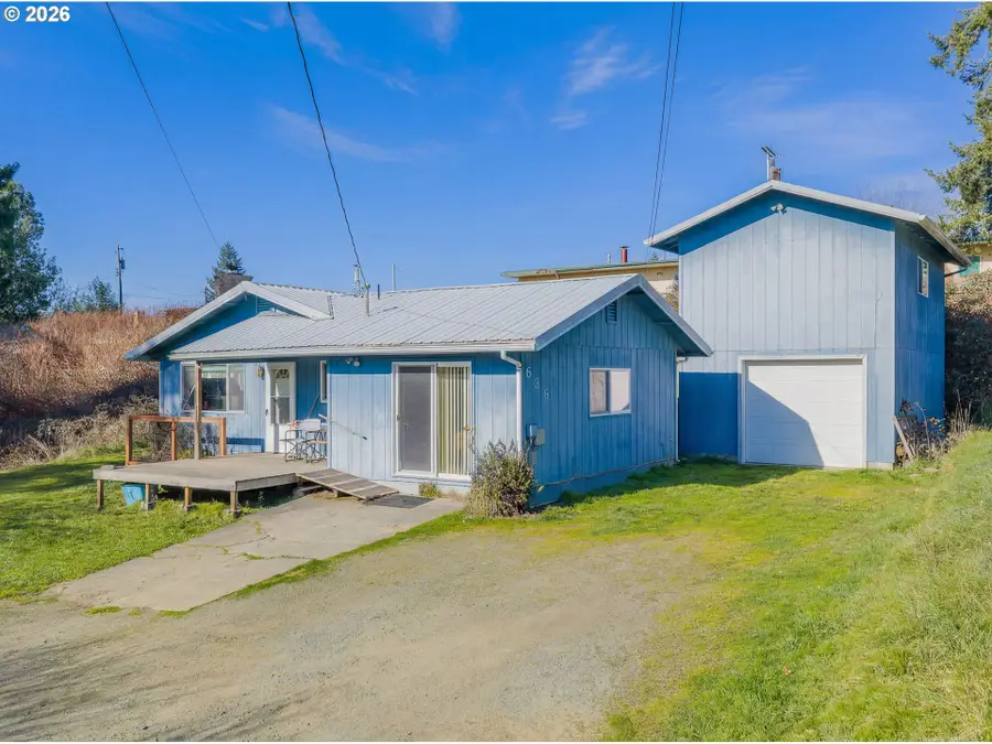 536 18th St, Myrtle Point, OR 97458 - #2