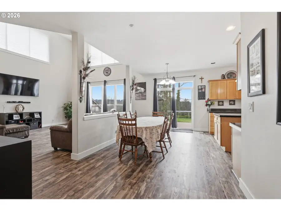 305 SE Oak View Ln, Estacada, OR 97023 - #3