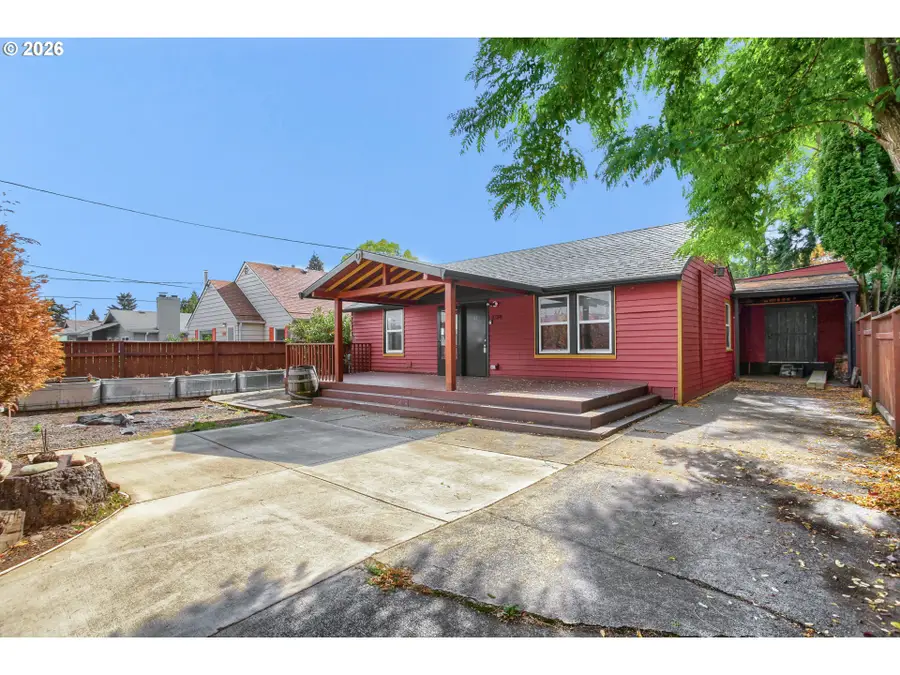 8738 NE Humboldt St, Portland, OR 97220 - #2