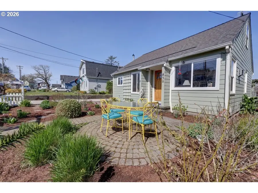 830 17th Ave, Seaside, OR 97138 - #3