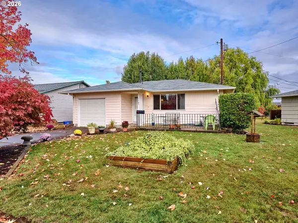 1585 Rainier Rd, Woodburn, OR 97071