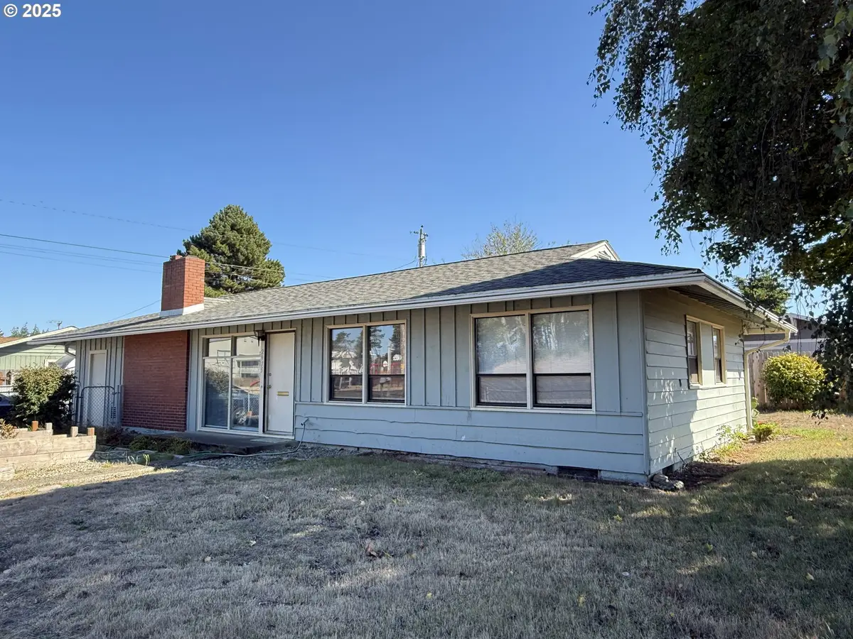 2975 Colorado Ave, North Bend, OR 97459 - Image #1