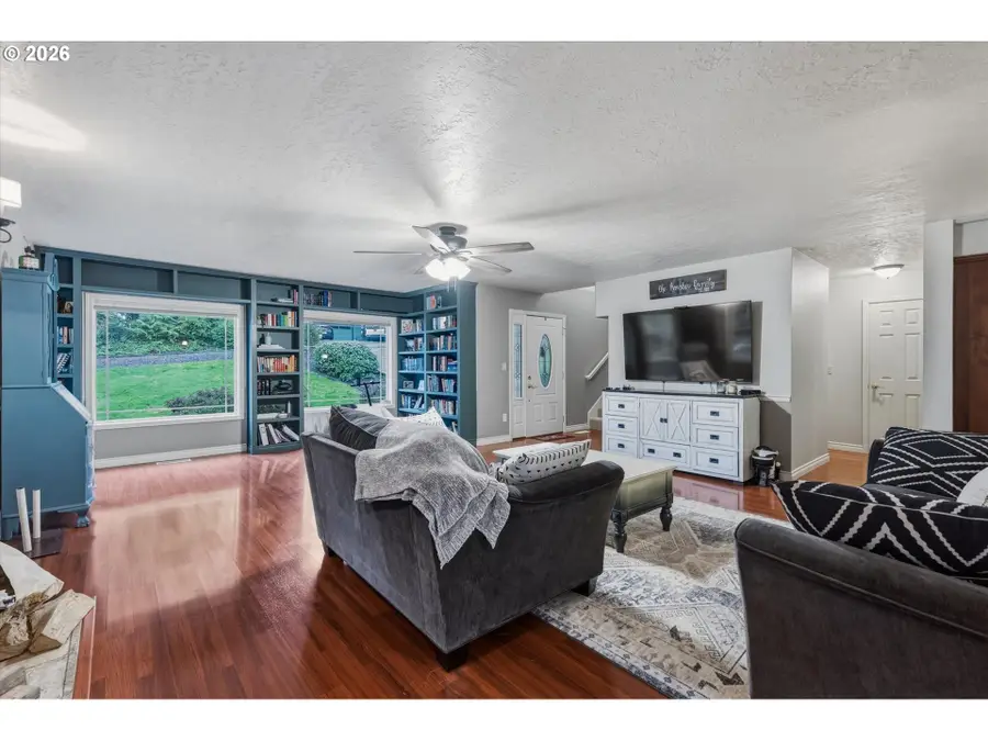 111 Sunset View Rd, Longview, WA 98632 - #3