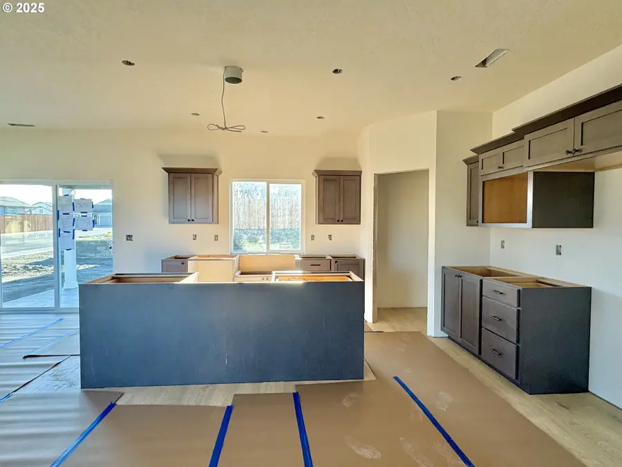 548 Arthur St, Umatilla, OR 97882 - Image #3