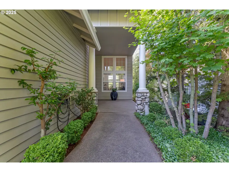 9087 SE Highgate Dr, Northwest Clackamas, OR 97086 - Image #3