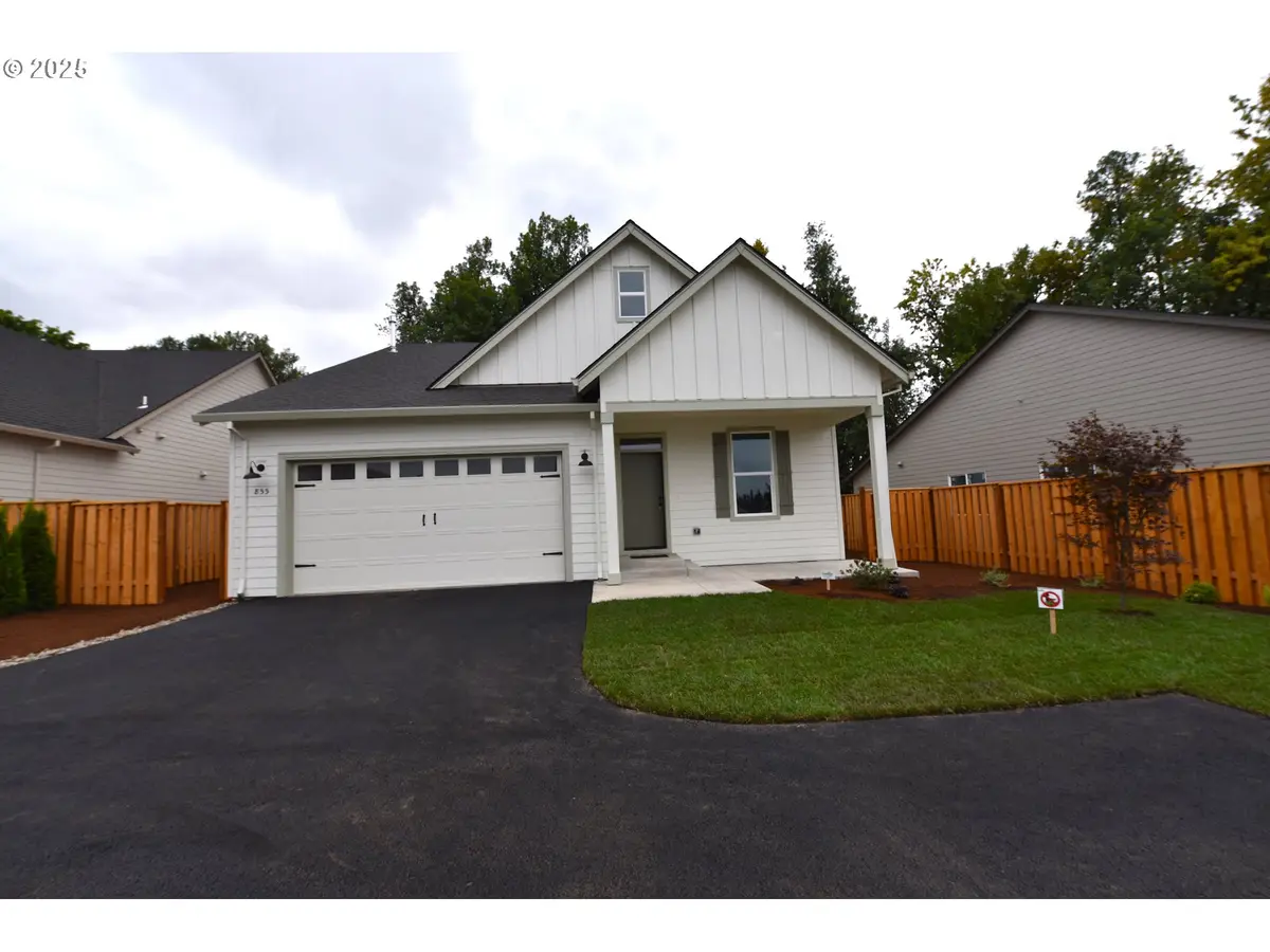 855 Oakleaf Way, Silverton, OR 97381 - Image #1