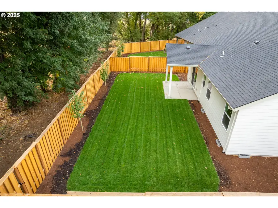 855 Oakleaf Way, Silverton, OR 97381 - Image #3