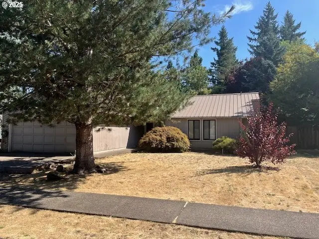 10220 SW Paulina Dr, Tualatin, OR 97062 - Image #2