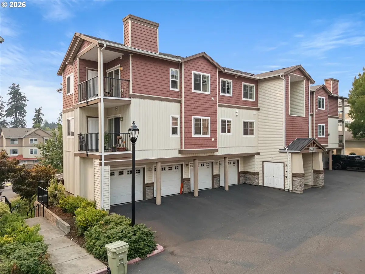 590 NW Lost Springs Ter, Portland, OR 97229 - #1