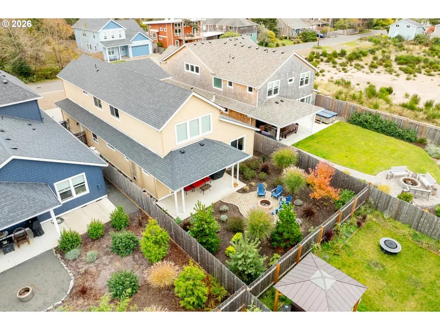209 3rd St, Manzanita, OR 97130 - #2